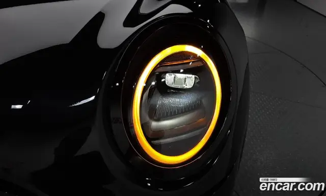 Mini Cooper 2025 2.0 автомат (гидро), миниатюра 7
