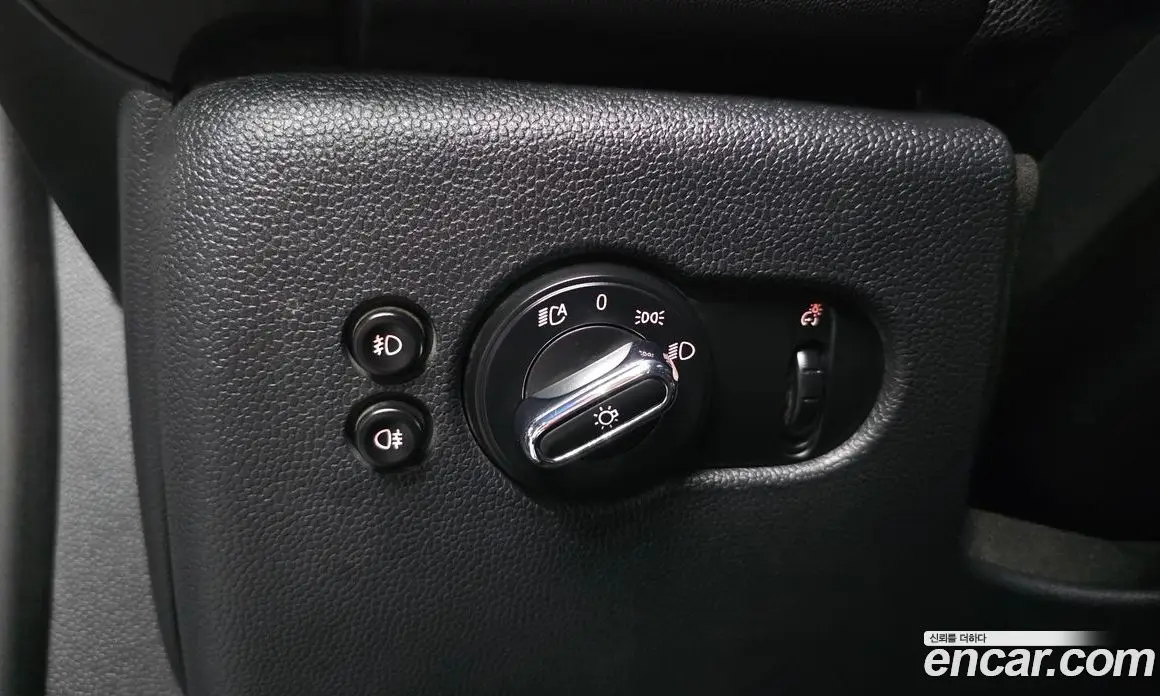 Mini Cooper Convertible 2019 1.5 автомат (гидро), фото 18 Mini Cooper Convertible 2019 1.5 автомат (гидро), фото 18