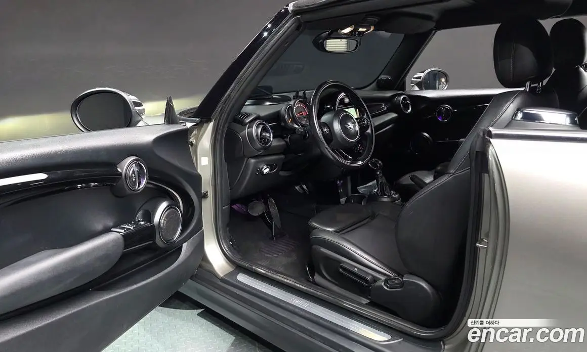 Mini Cooper Convertible 2019 1.5 автомат (гидро), фото 10 Mini Cooper Convertible 2019 1.5 автомат (гидро), фото 10