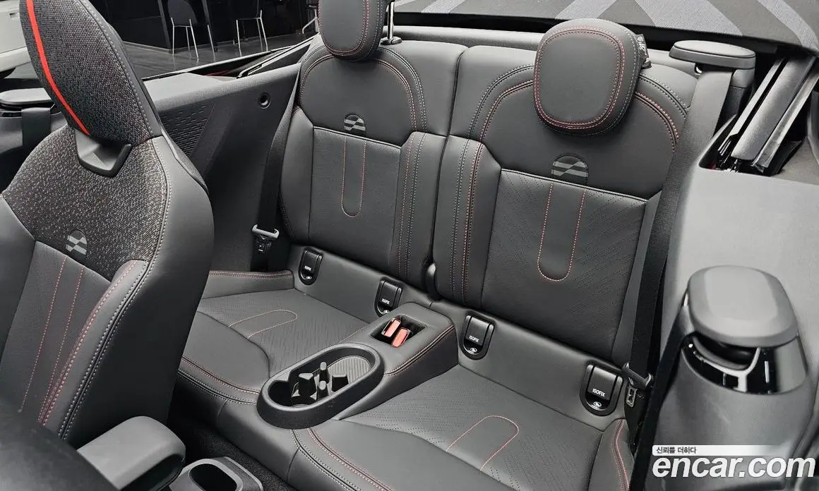 Mini Cooper Convertible 2025 2.0 автомат (гидро), фото 17