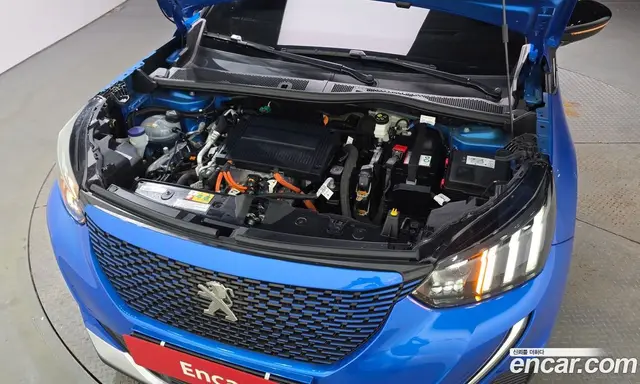 Peugeot 2008 2023 0.1 автомат (гидро), миниатюра 6