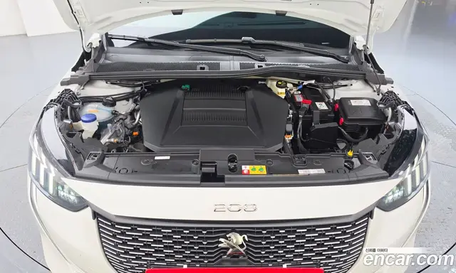 Peugeot 208 2022 0.1 автомат (гидро), миниатюра 6