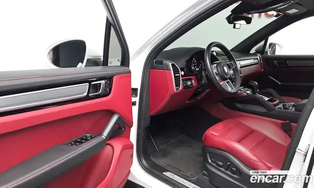 Porsche Cayenne 2023 3.0 автомат (гидро), миниатюра 12