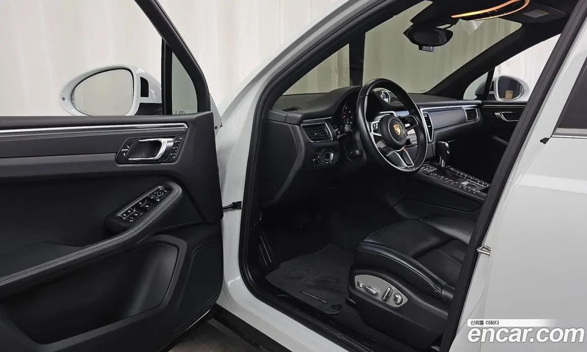 Porsche Macan 2018 2.0 автомат (гидро), фото 13 Porsche Macan 2018 2.0 автомат (гидро), фото 13