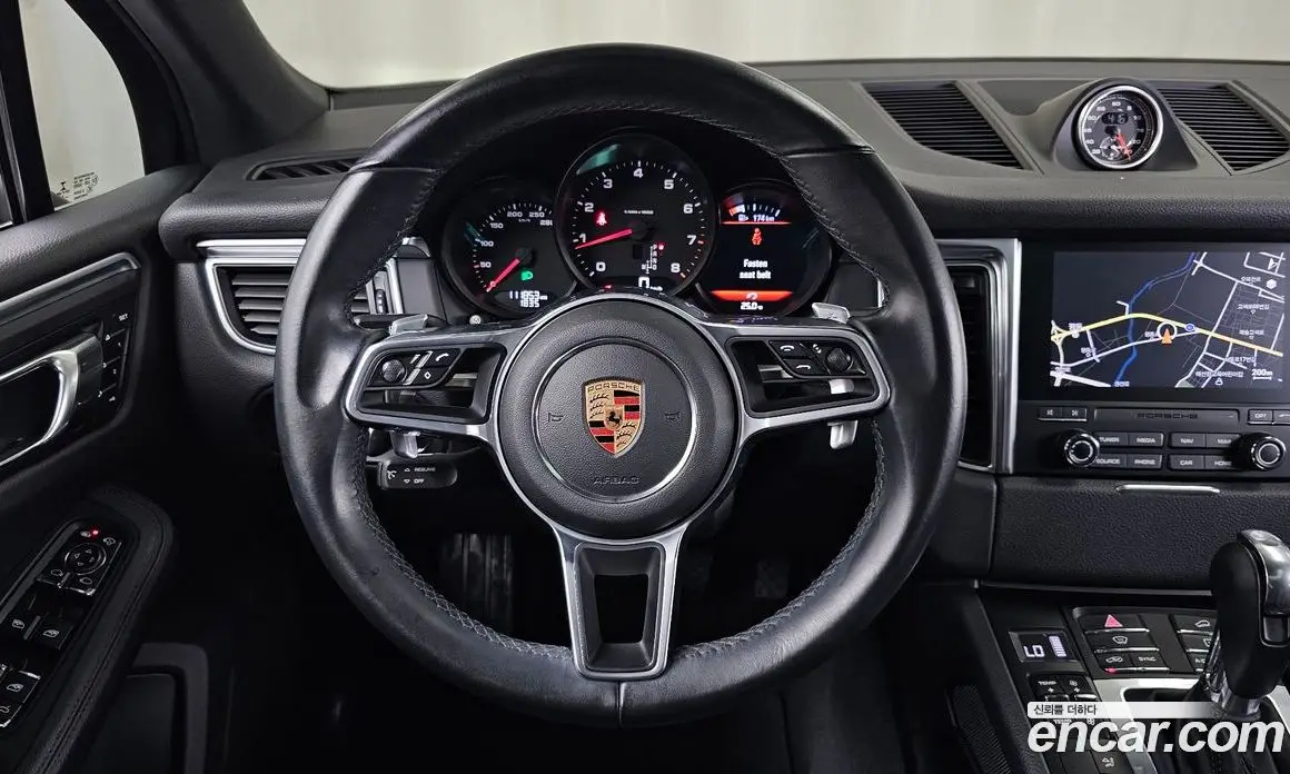 Porsche Macan 2018 2.0 автомат (гидро), фото 19 Porsche Macan 2018 2.0 автомат (гидро), фото 19