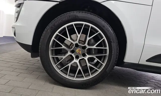 Porsche Macan 2018 2.0 автомат (гидро), миниатюра 5 Porsche Macan 2018 2.0 автомат (гидро), миниатюра 5
