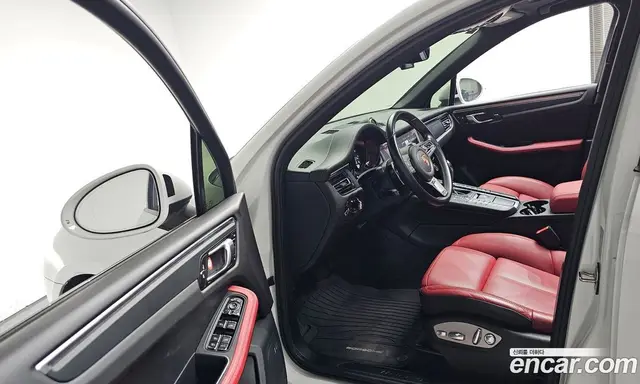 Porsche Macan 2021 2.0 автомат (гидро), миниатюра 12