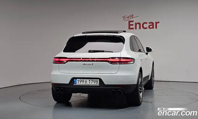 Porsche Macan 2021 2.0 автомат (гидро), миниатюра 3