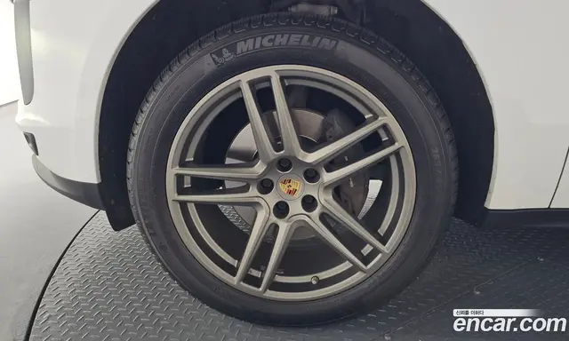 Porsche Macan 2021 2.0 автомат (гидро), миниатюра 4
