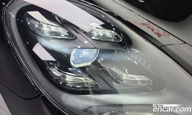 Porsche Panamera 2018 3.0 автомат (гидро), миниатюра 8 Porsche Panamera 2018 3.0 автомат (гидро), миниатюра 8