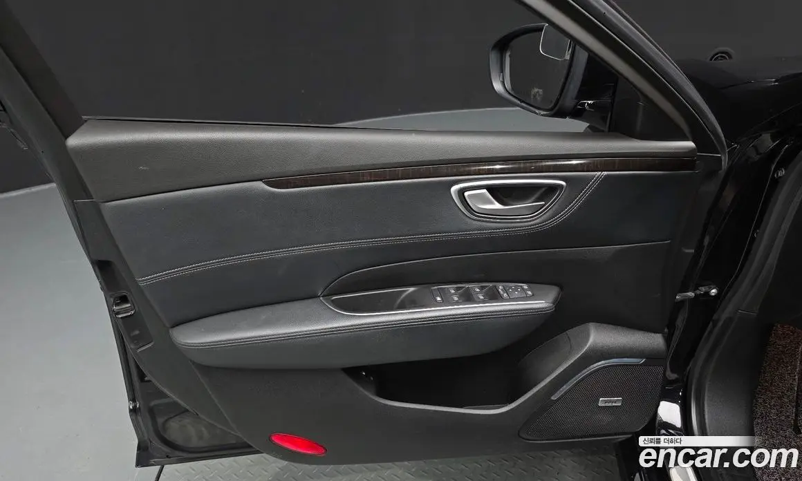 Renault (Samsung) SM6 2016 1.6 автомат (гидро), фото 13 Renault (Samsung) SM6 2016 1.6 автомат (гидро), фото 13
