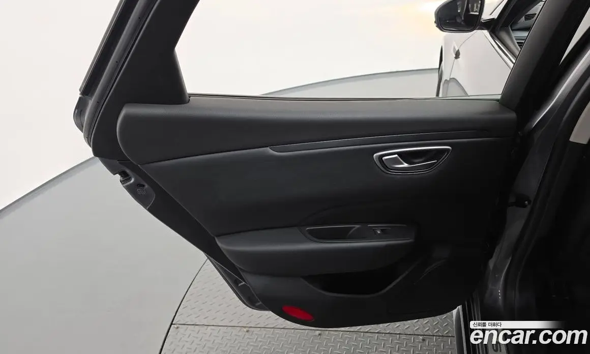 Renault (Samsung) SM6 2017 1.6 автомат (гидро), фото 15 Renault (Samsung) SM6 2017 1.6 автомат (гидро), фото 15