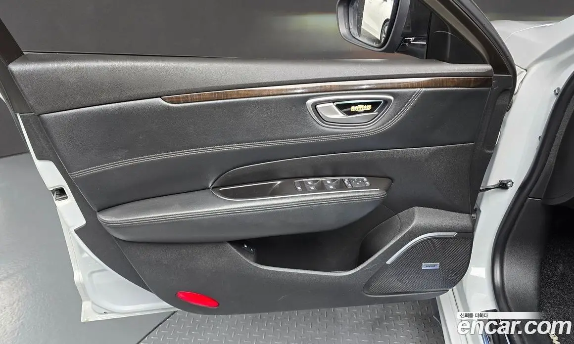 Renault (Samsung) SM6 2017 2.0 автомат (гидро), фото 14 Renault (Samsung) SM6 2017 2.0 автомат (гидро), фото 14