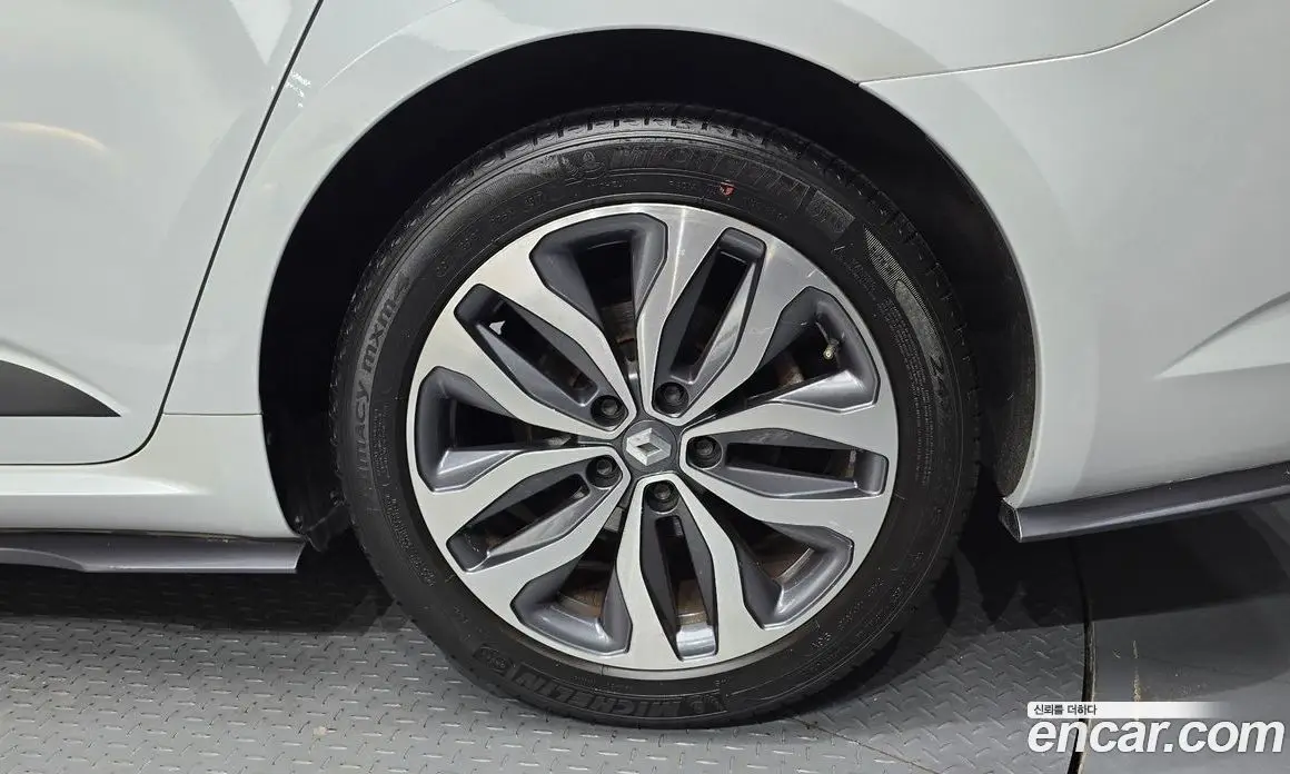Renault (Samsung) SM6 2017 2.0 автомат (гидро), фото 7 Renault (Samsung) SM6 2017 2.0 автомат (гидро), фото 7