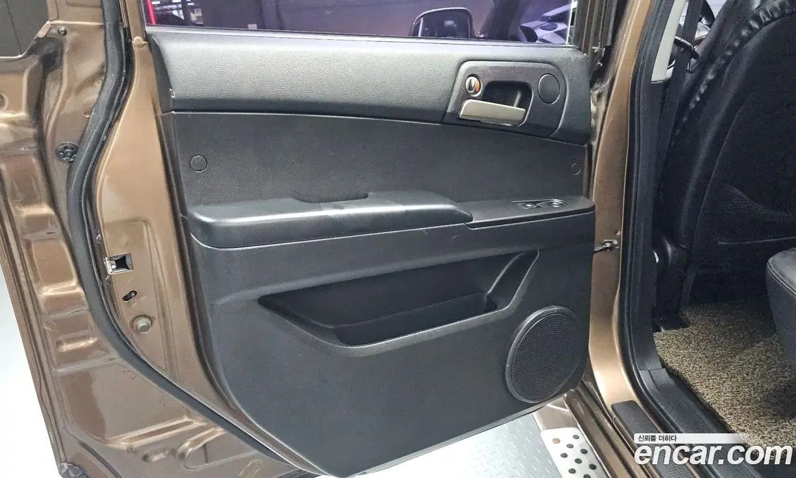 SsangYong Korando 2015 2.0 автомат (гидро), фото 15
