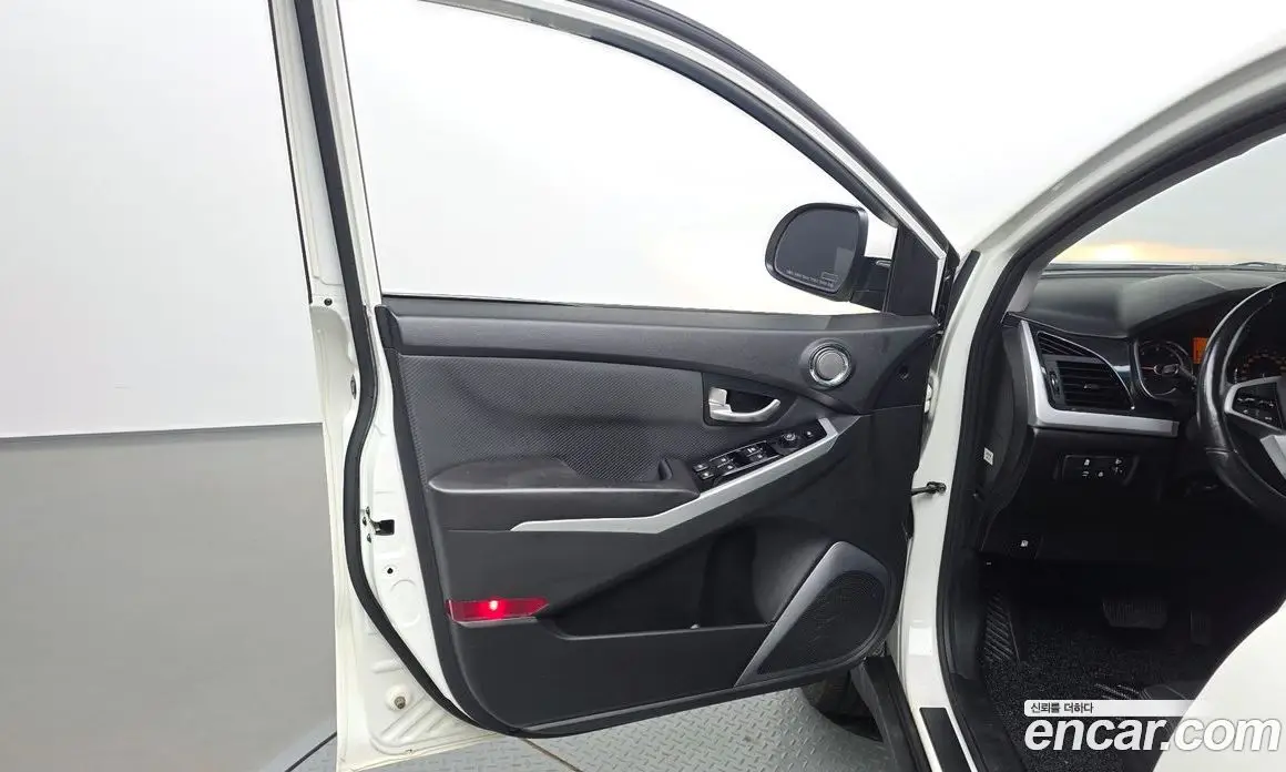 SsangYong Korando 2018 2.2 автомат (гидро), фото 14