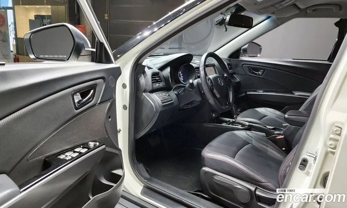 SsangYong TIBOLI 2017 1.6 автомат (гидро), фото 13