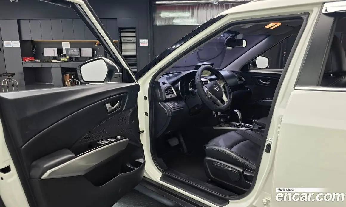 SsangYong TIBOLI 2017 1.6 автомат (гидро), фото 13