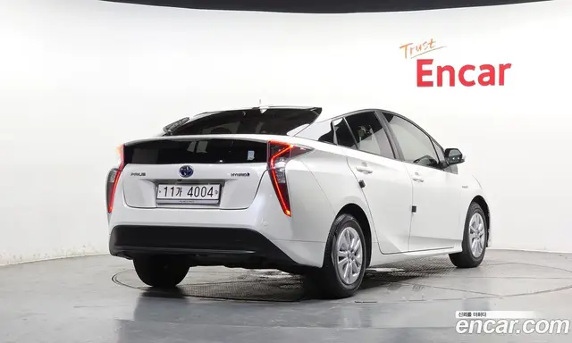 Toyota Prius 2018 1.8 автомат (гидро), миниатюра 2