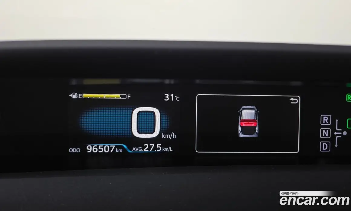 Toyota Prius 2018 1.8 автомат (гидро), фото 11