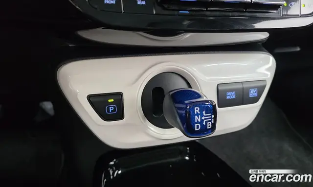 Toyota Prius 2018 1.8 автомат (гидро), миниатюра 12