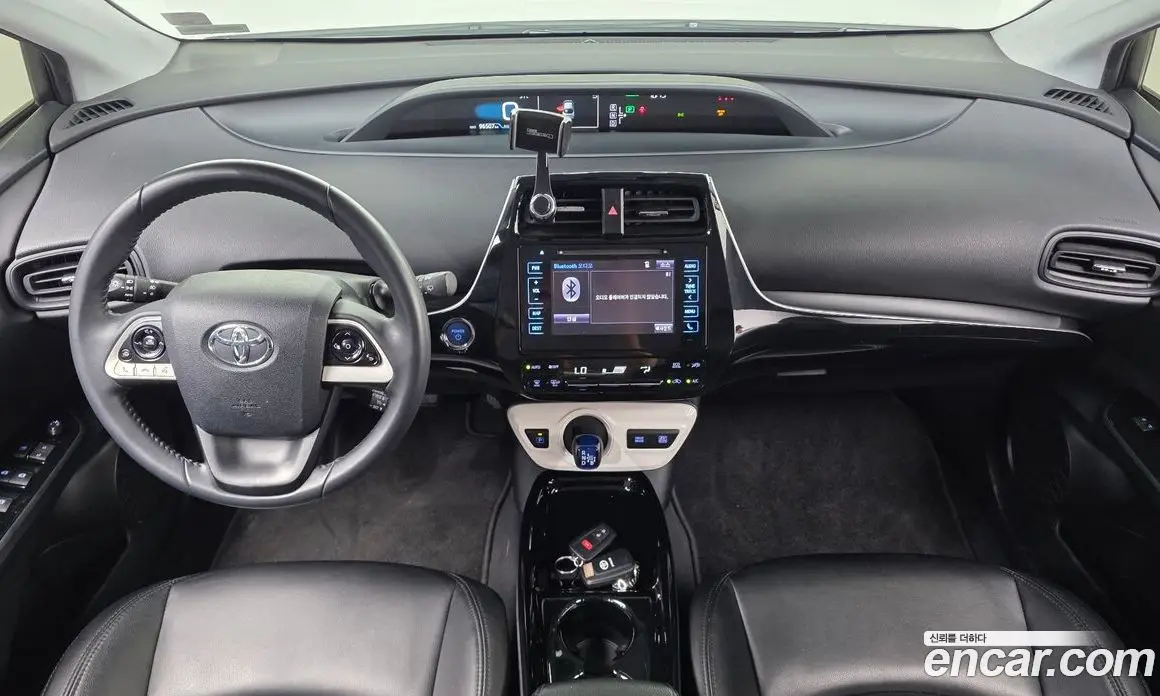 Toyota Prius 2018 1.8 автомат (гидро), фото 10