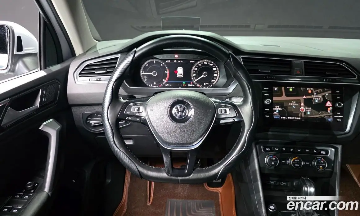 Volkswagen Tiguan 2018 2.0 автомат (гидро), фото 19 Volkswagen Tiguan 2018 2.0 автомат (гидро), фото 19