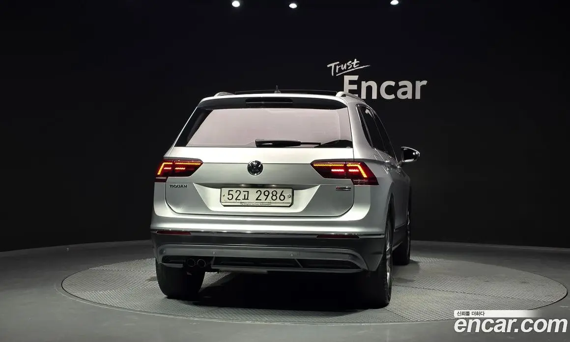 Volkswagen Tiguan 2018 2.0 автомат (гидро), фото 4 Volkswagen Tiguan 2018 2.0 автомат (гидро), фото 4