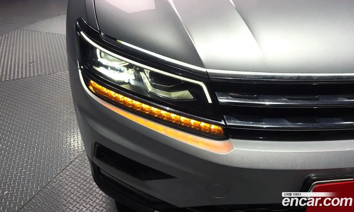 Volkswagen Tiguan 2018 2.0 автомат (гидро), фото 8 Volkswagen Tiguan 2018 2.0 автомат (гидро), фото 8