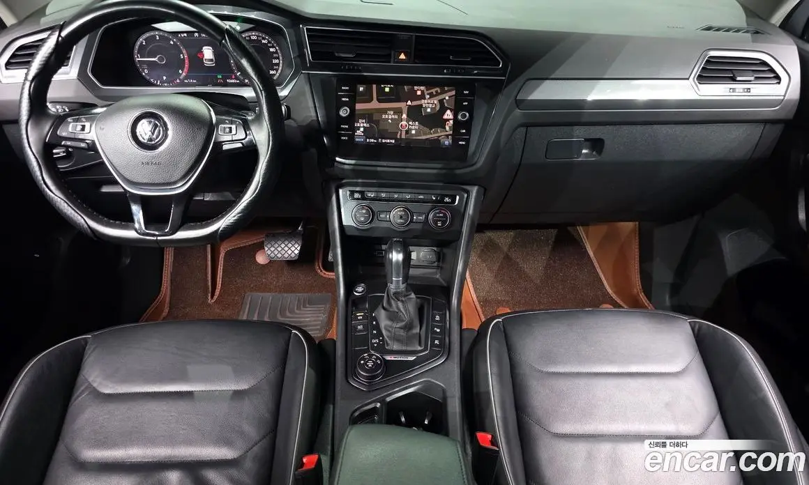 Volkswagen Tiguan 2018 2.0 автомат (гидро), фото 10 Volkswagen Tiguan 2018 2.0 автомат (гидро), фото 10