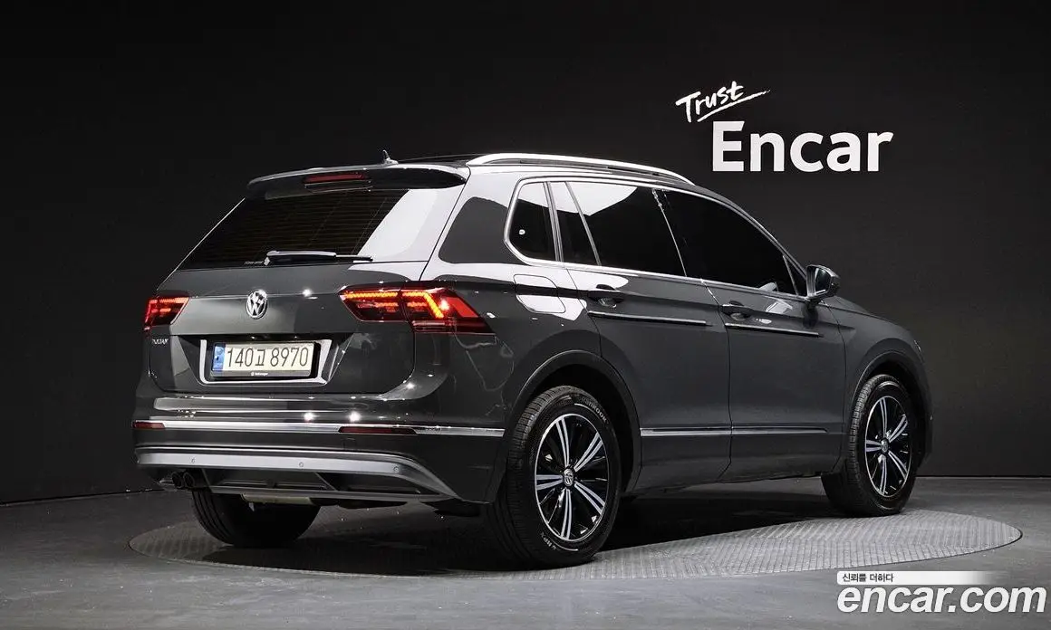 Volkswagen Tiguan 2020 2.0 автомат (гидро), фото 1 Volkswagen Tiguan 2020 2.0 автомат (гидро), фото 1