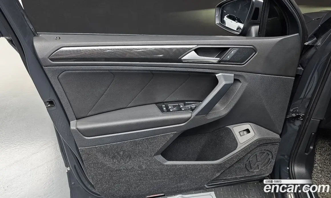 Volkswagen Tiguan 2020 2.0 автомат (гидро), фото 13 Volkswagen Tiguan 2020 2.0 автомат (гидро), фото 13