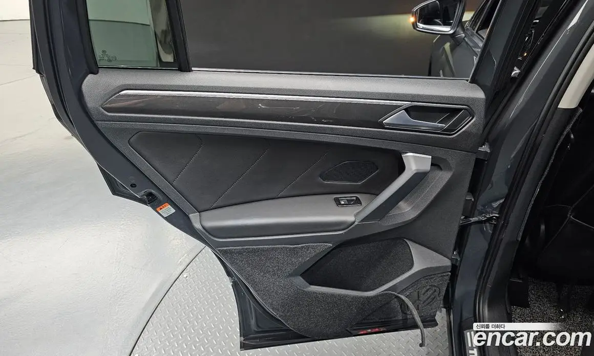 Volkswagen Tiguan 2020 2.0 автомат (гидро), фото 14 Volkswagen Tiguan 2020 2.0 автомат (гидро), фото 14
