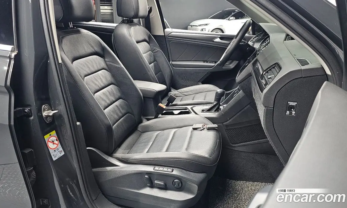 Volkswagen Tiguan 2020 2.0 автомат (гидро), фото 15 Volkswagen Tiguan 2020 2.0 автомат (гидро), фото 15
