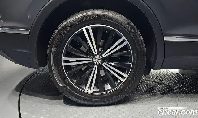 Volkswagen Tiguan 2020 2.0 автомат (гидро), миниатюра 4 Volkswagen Tiguan 2020 2.0 автомат (гидро), миниатюра 4