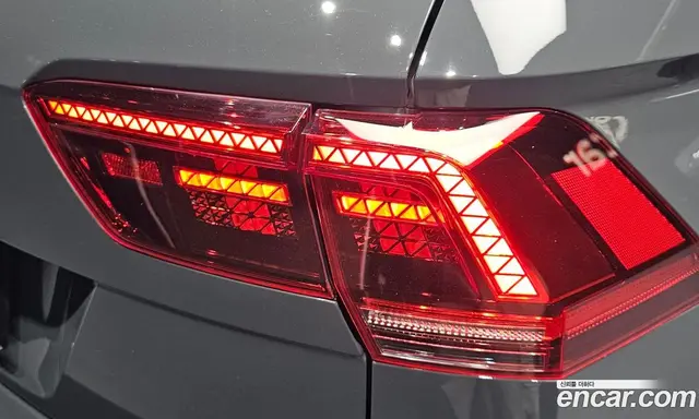 Volkswagen Tiguan 2020 2.0 автомат (гидро), миниатюра 8 Volkswagen Tiguan 2020 2.0 автомат (гидро), миниатюра 8