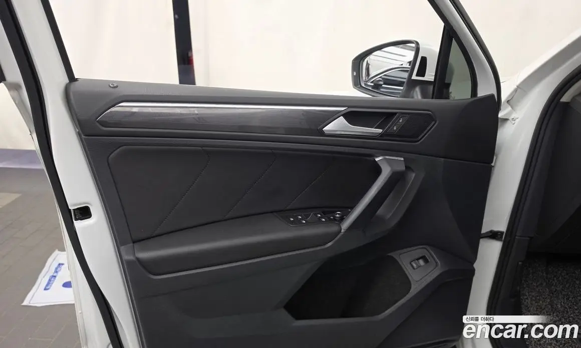 Volkswagen Tiguan 2020 2.0 автомат (гидро), фото 14 Volkswagen Tiguan 2020 2.0 автомат (гидро), фото 14