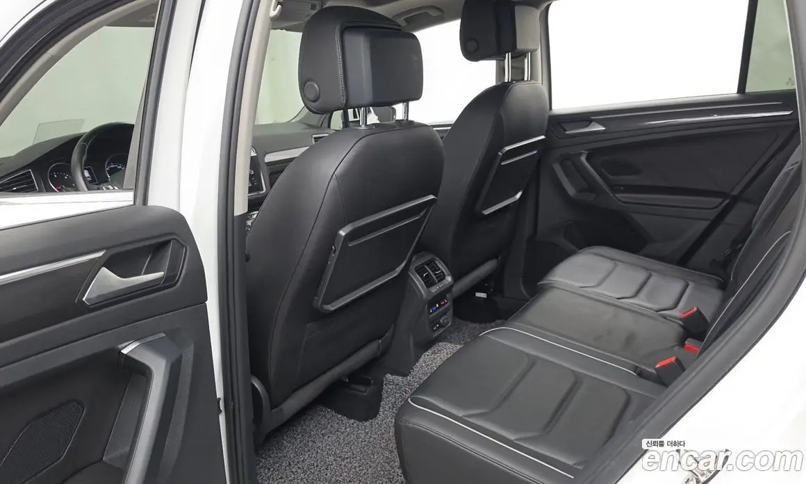 Volkswagen Tiguan 2020 2.0 автомат (гидро), фото 16 Volkswagen Tiguan 2020 2.0 автомат (гидро), фото 16