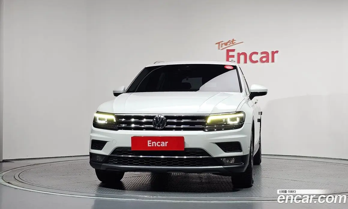 Volkswagen Tiguan 2020 2.0 автомат (гидро), фото 3 Volkswagen Tiguan 2020 2.0 автомат (гидро), фото 3