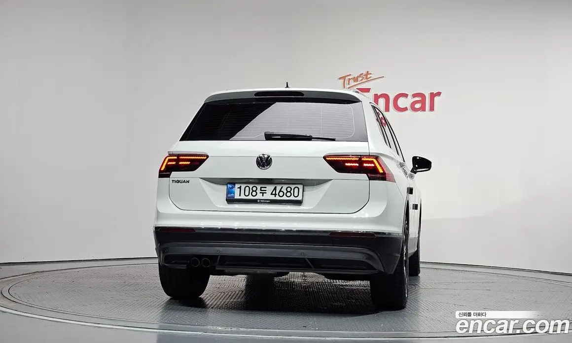 Volkswagen Tiguan 2020 2.0 автомат (гидро), фото 4 Volkswagen Tiguan 2020 2.0 автомат (гидро), фото 4