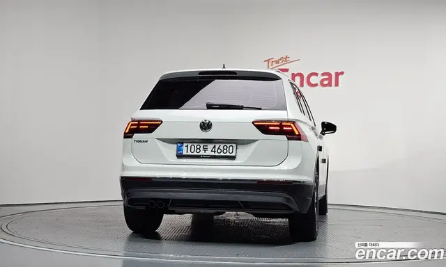 Volkswagen Tiguan 2020 2.0 автомат (гидро), миниатюра 4 Volkswagen Tiguan 2020 2.0 автомат (гидро), миниатюра 4