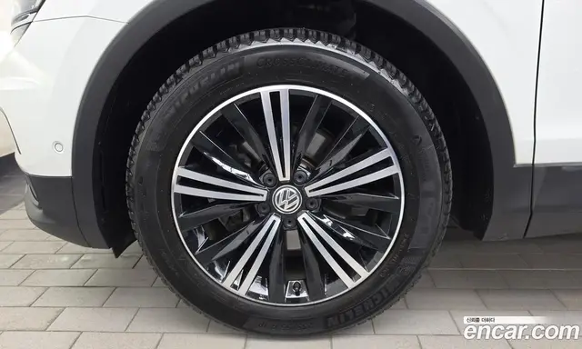 Volkswagen Tiguan 2020 2.0 автомат (гидро), миниатюра 5 Volkswagen Tiguan 2020 2.0 автомат (гидро), миниатюра 5