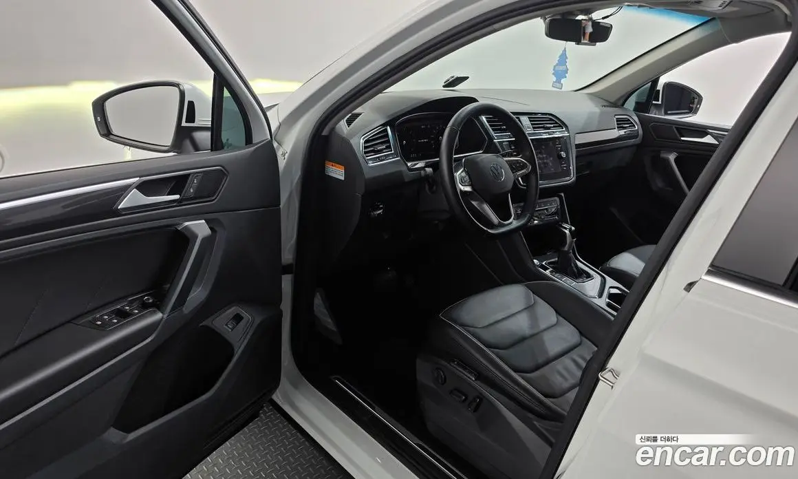 Volkswagen Tiguan 2022 2.0 автомат (гидро), фото 13 Volkswagen Tiguan 2022 2.0 автомат (гидро), фото 13