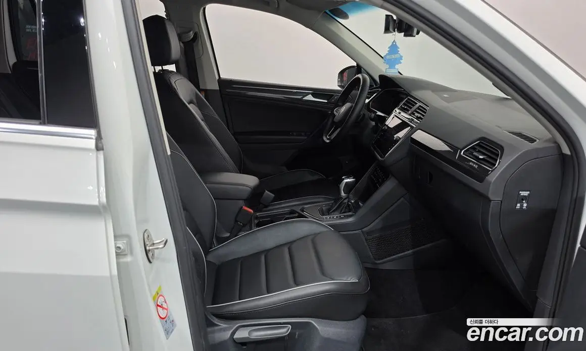 Volkswagen Tiguan 2022 2.0 автомат (гидро), фото 16 Volkswagen Tiguan 2022 2.0 автомат (гидро), фото 16