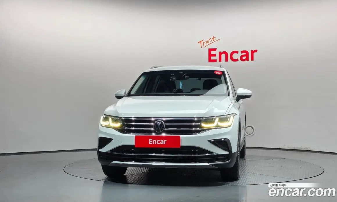 Volkswagen Tiguan 2022 2.0 автомат (гидро), фото 3 Volkswagen Tiguan 2022 2.0 автомат (гидро), фото 3