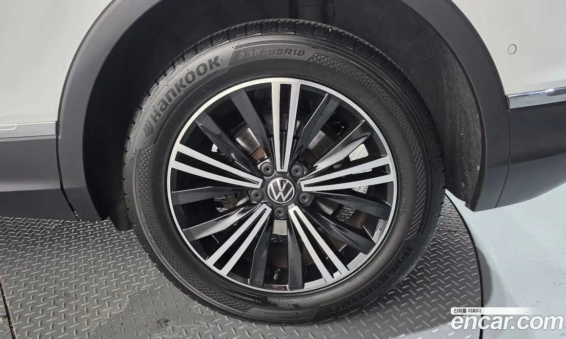 Volkswagen Tiguan 2022 2.0 автомат (гидро), фото 7 Volkswagen Tiguan 2022 2.0 автомат (гидро), фото 7