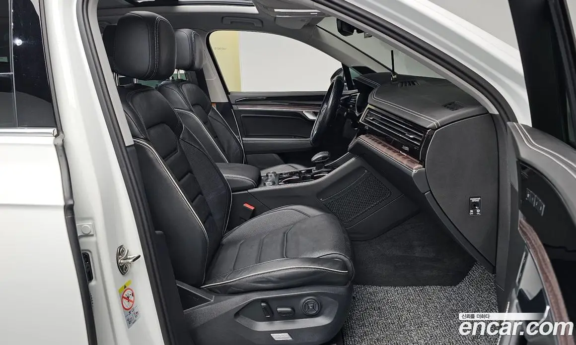 Volkswagen Touareg 2024 3.0 автомат (гидро), фото 16 Volkswagen Touareg 2024 3.0 автомат (гидро), фото 16
