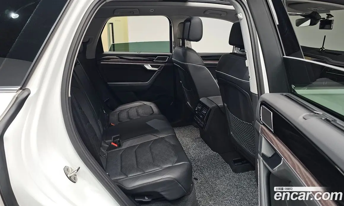 Volkswagen Touareg 2024 3.0 автомат (гидро), фото 17 Volkswagen Touareg 2024 3.0 автомат (гидро), фото 17