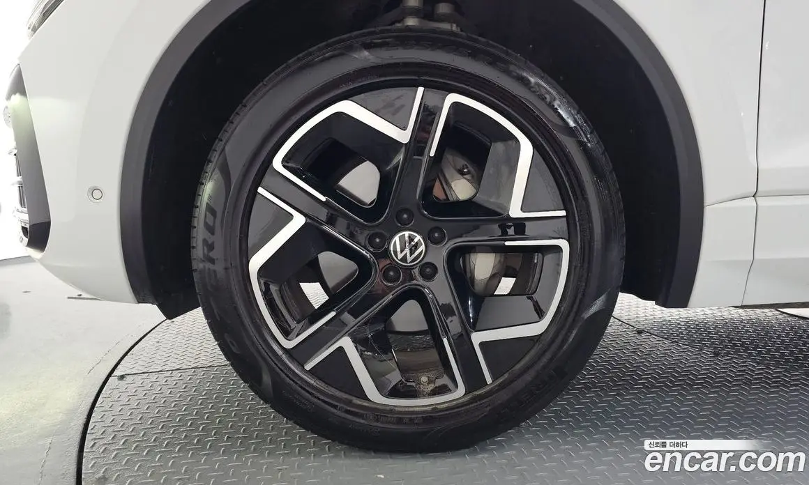 Volkswagen Touareg 2024 3.0 автомат (гидро), фото 4 Volkswagen Touareg 2024 3.0 автомат (гидро), фото 4