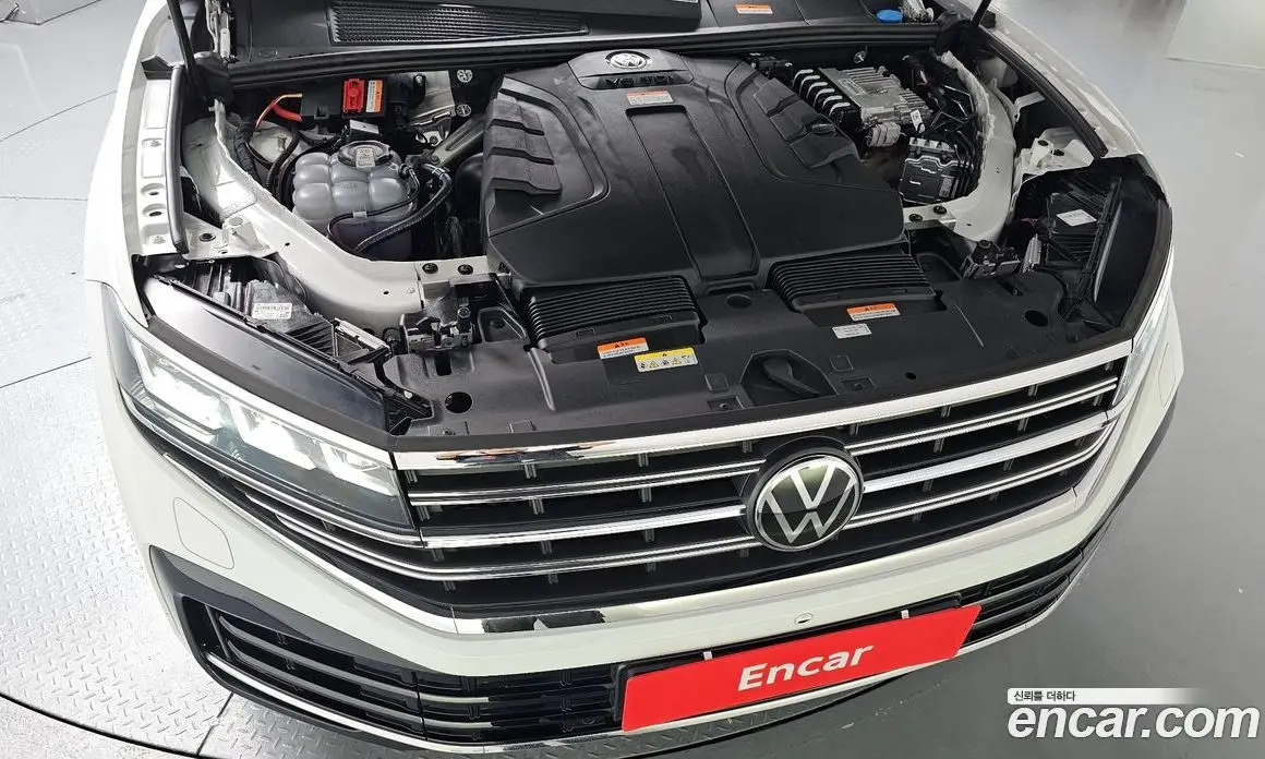 Volkswagen Touareg 2024 3.0 автомат (гидро), фото 5 Volkswagen Touareg 2024 3.0 автомат (гидро), фото 5